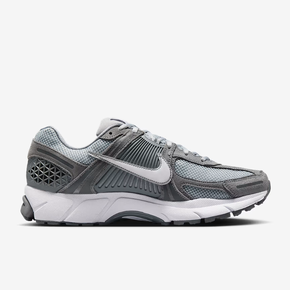 Nike Zoom Vomero 5 Sneakers