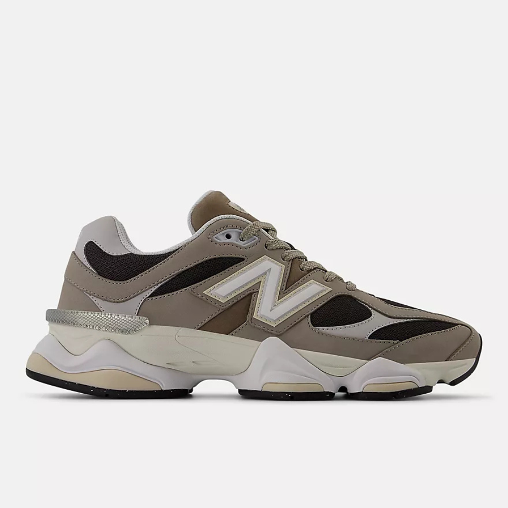 New Balance 9060 Sneakers